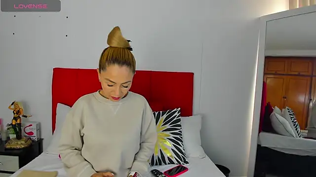 emagarcia online show from November 17, 2025, 12:55 pm