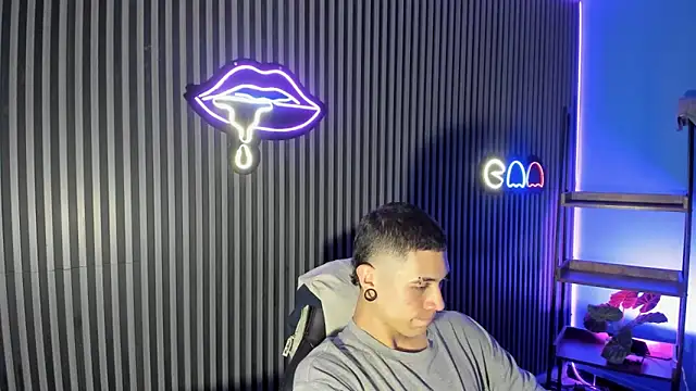 Snapshot of Jefer_rick_ chatting on February 18, 2026, 8:38 pm Jefer rick online show from February 18, 2026, 8:38 pm