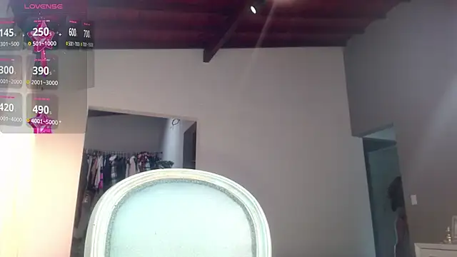 Snapshot of greyslopez chatting on February 11, 2025, 9:35 pm greyslopez online show from February 11, 2025, 9:35 pm