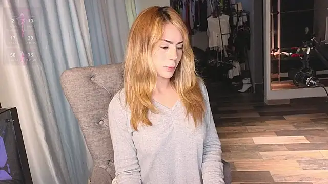 Snapshot of greyslopez chatting on October 15, 2025, 7:47 pm greyslopez online show from October 15, 2025, 7:47 pm