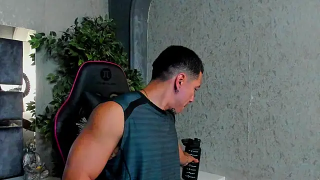 Snapshot of marc_ginale chatting on October 8, 2025, 2:36 pm marc ginale online show from October 8, 2025, 2:36 pm