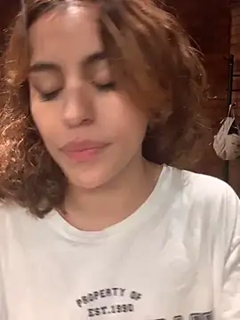 Katee Jones online show from January 4, 2025, 12:27 am