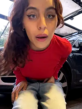 Katee Jones online show from October 29, 2025, 10:33 pm