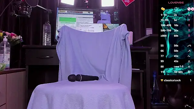 Snapshot of Raissa_sky26 chatting on January 7, 2025, 2:42 am Raissa sky26 online show from January 7, 2025, 2:42 am