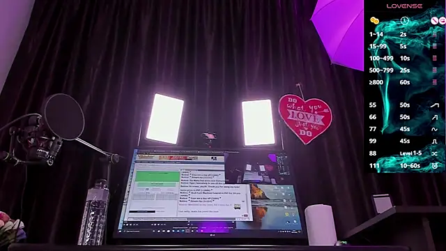 Snapshot of Raissa_sky26 chatting on January 8, 2025, 2:35 am Raissa sky26 online show from January 8, 2025, 2:35 am