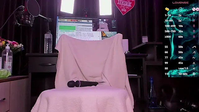 Snapshot of Raissa_sky26 chatting on January 9, 2025, 2:33 am Raissa sky26 online show from January 9, 2025, 2:33 am