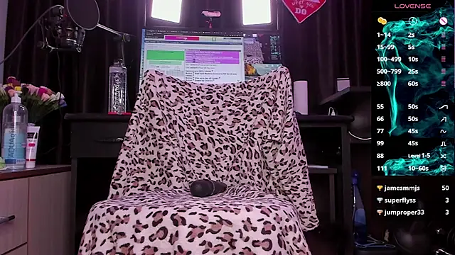 Snapshot of Raissa_sky26 chatting on January 21, 2025, 5:38 am Raissa sky26 online show from January 21, 2025, 5:38 am