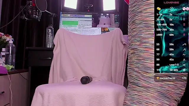 Snapshot of Raissa_sky26 chatting on March 12, 2025, 3:57 am Raissa sky26 online show from March 12, 2025, 3:57 am