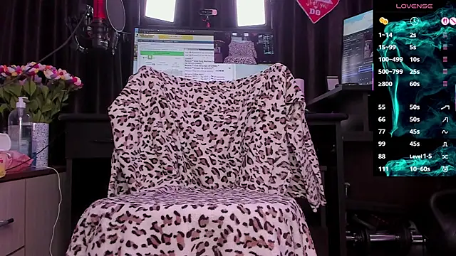 Snapshot of Raissa_sky26 chatting on November 7, 2025, 3:39 am Raissa sky26 online show from November 7, 2025, 3:39 am