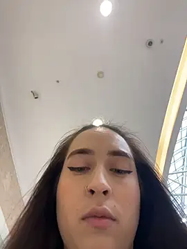 Holly Play online show from October 23, 2025, 9:19 am