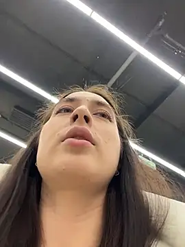 Holly Play online show from February 18, 2026, 12:01 pm