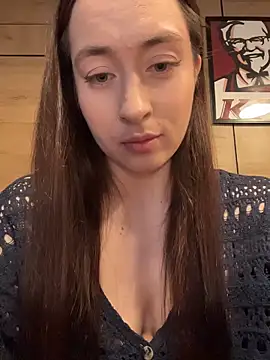 Holly Play online show from June 1, 2026, 10:06 am