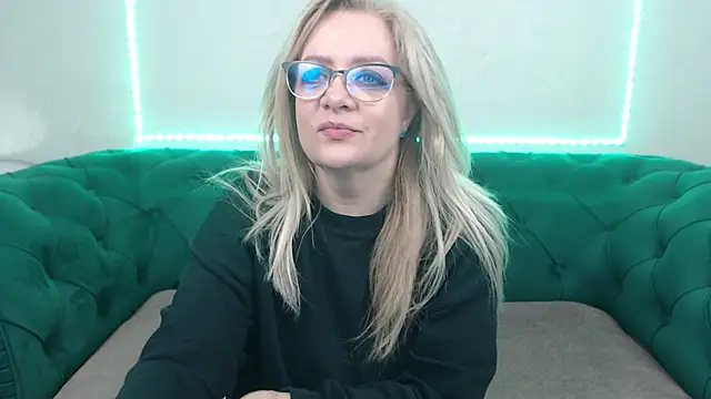 IvanaCharm online show from March 26, 2026, 4:18 am