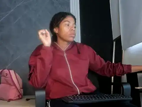 Snapshot of YummyDuooo chatting on February 17, 2025, 11:55 am YummyDuooo online show from February 17, 2025, 11:55 am