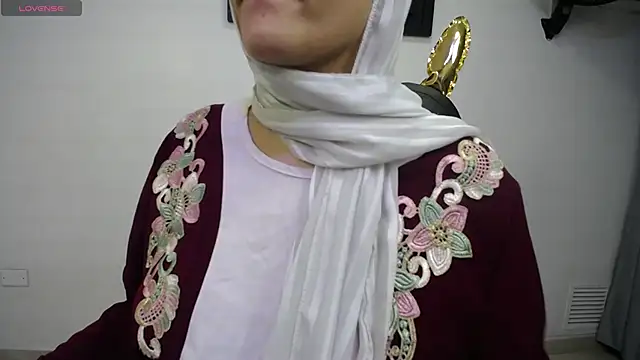 Snapshot of shantala_krisha chatting on February 21, 2025, 9:22 pm shantala krisha online show from February 21, 2025, 9:22 pm