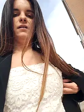 Snapshot of RaonXO chatting on January 25, 2025, 12:26 pm RaonXO online show from January 25, 2025, 12:26 pm