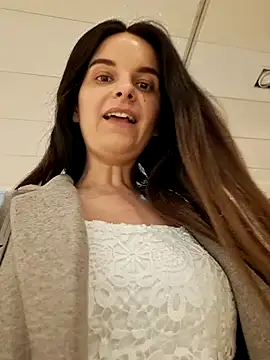 Snapshot of RaonXO chatting on February 12, 2025, 3:16 pm RaonXO online show from February 12, 2025, 3:16 pm