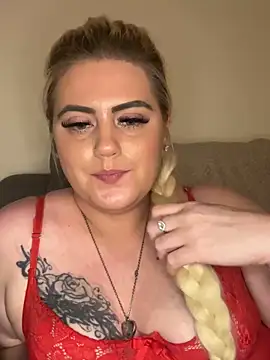 Snapshot of Blondiee3088 chatting on January 26, 2025, 1:20 am Blondiee3088 online show from January 26, 2025, 1:20 am