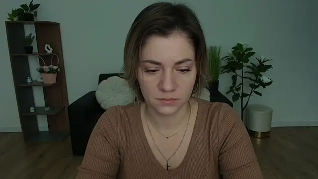 Snapshot of MariaSttone chatting on December 9, 2024, 10:43 am MariaSttone online show from December 9, 2024, 10:43 am