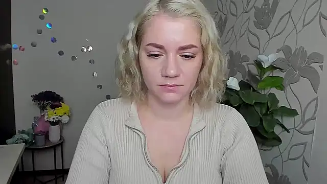 MariaSttone online show from November 21, 2025, 12:37 pm