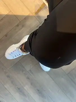 FeetVibe online show from October 31, 2025, 8:15 am