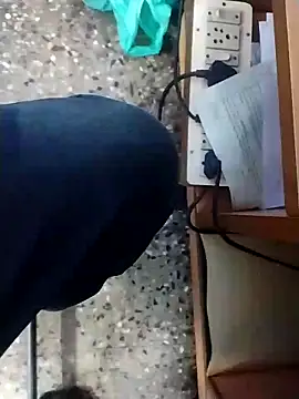 Tamilandteluguboy14 online show from November 28, 2025, 12:52 pm