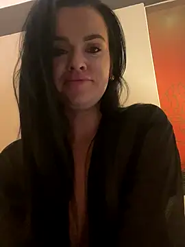 English-Chloe96 online show from October 9, 2025, 3:48 am