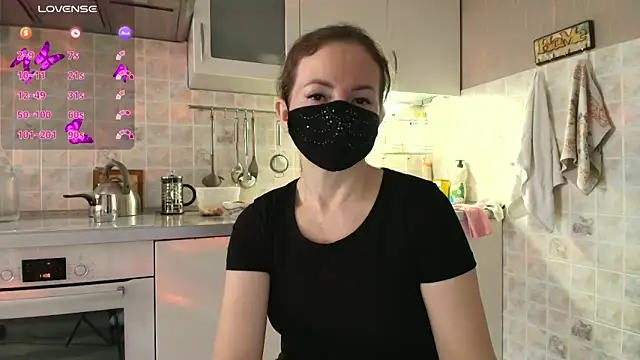 MilfeaN online show from April 3, 2026, 8:01 am