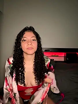 Snapshot of ladylavish chatting on October 3, 2025, 12:40 am ladylavish online show from October 3, 2025, 12:40 am