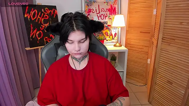 mekurisu online show from January 14, 2025, 1:36 am