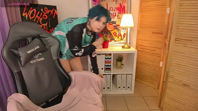 mekurisu online show from February 10, 2025, 8:20 am