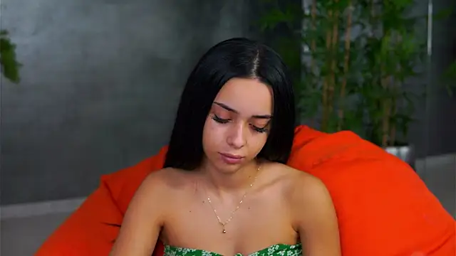 CherrySelena online show from October 24, 2025, 5:42 pm