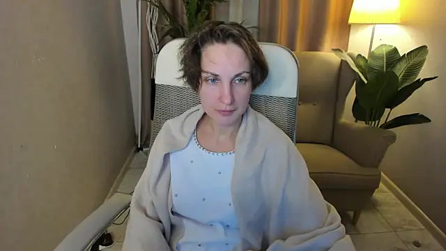 Snapshot of AuroraScript chatting on April 7, 2026, 3:23 pm AuroraScript online show from April 7, 2026, 3:23 pm