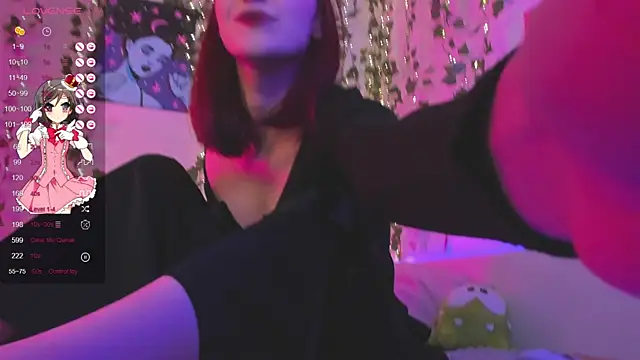 kissthasky online show from September 21, 2025, 2:51 pm