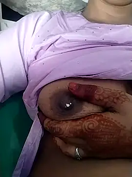 Snapshot of saloni19881 chatting on September 23, 2025, 3:53 am saloni19881 online show from September 23, 2025, 3:53 am