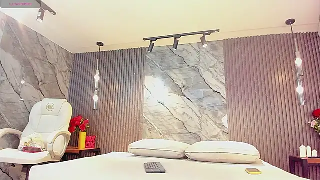 julietha taylor online show from March 16, 2026, 2:50 am