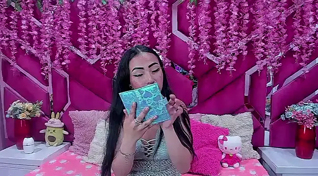 Snapshot of nathalia_pink chatting on January 7, 2025, 8:31 pm nathalia pink online show from January 7, 2025, 8:31 pm