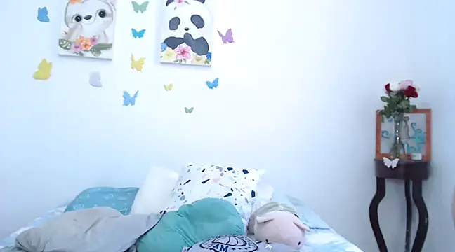 Snapshot of SaraBlosson chatting on December 9, 2024, 7:29 pm SaraBlosson online show from December 9, 2024, 7:29 pm