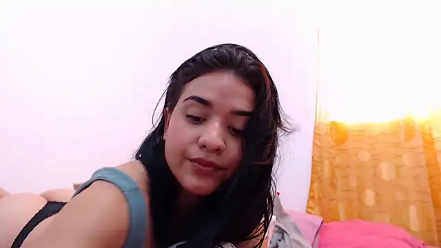 Snapshot of SaraBlosson chatting on January 17, 2025, 6:33 pm SaraBlosson online show from January 17, 2025, 6:33 pm