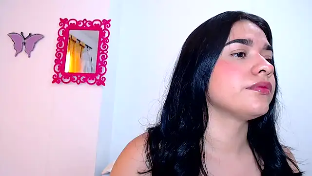 Snapshot of SaraBlosson chatting on March 17, 2025, 4:54 pm SaraBlosson online show from March 17, 2025, 4:54 pm