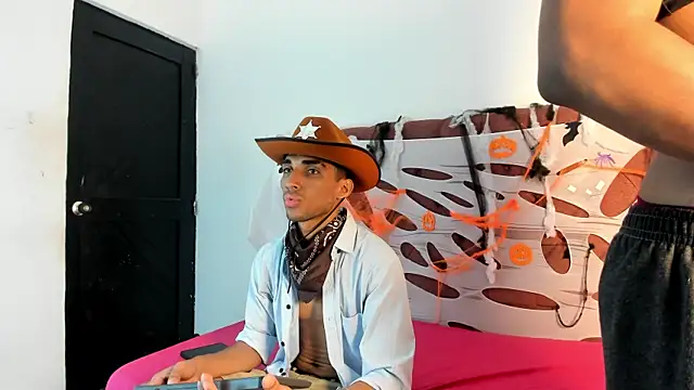 Snapshot of boys_yourparty chatting on October 20, 2025, 1:11 pm boys yourparty online show from October 20, 2025, 1:11 pm