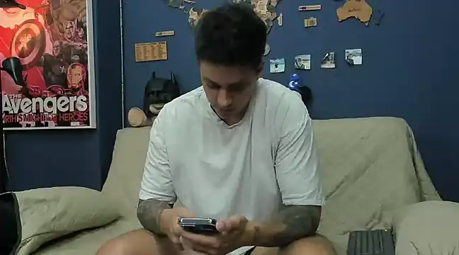 Snapshot of JeanBroc chatting on January 3, 2025, 8:22 pm JeanBroc online show from January 3, 2025, 8:22 pm