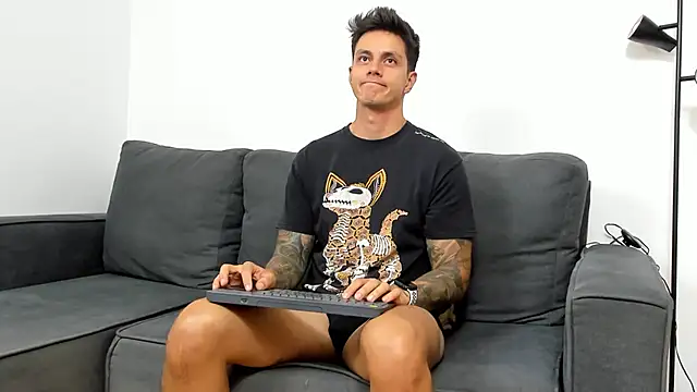 Snapshot of JeanBroc chatting on September 9, 2025, 9:03 pm JeanBroc online show from September 9, 2025, 9:03 pm