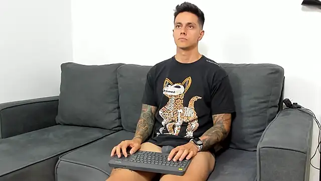 Snapshot of JeanBroc chatting on October 16, 2025, 8:54 pm JeanBroc online show from October 16, 2025, 8:54 pm