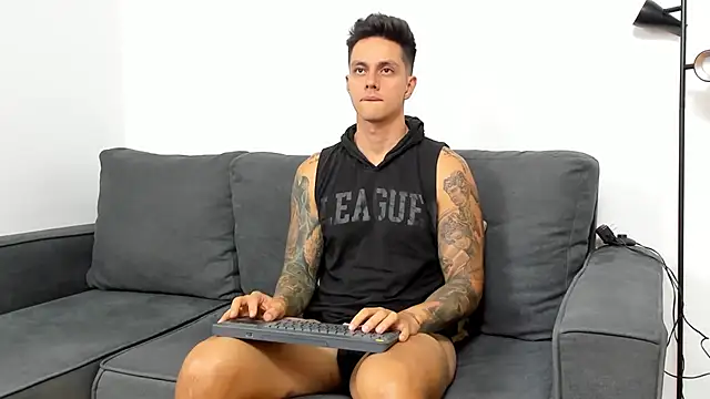 Snapshot of JeanBroc chatting on October 19, 2025, 8:20 pm JeanBroc online show from October 19, 2025, 8:20 pm