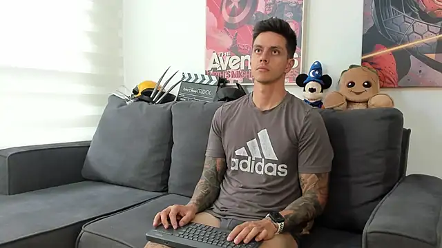 Snapshot of JeanBroc chatting on October 27, 2025, 8:13 pm JeanBroc online show from October 27, 2025, 8:13 pm