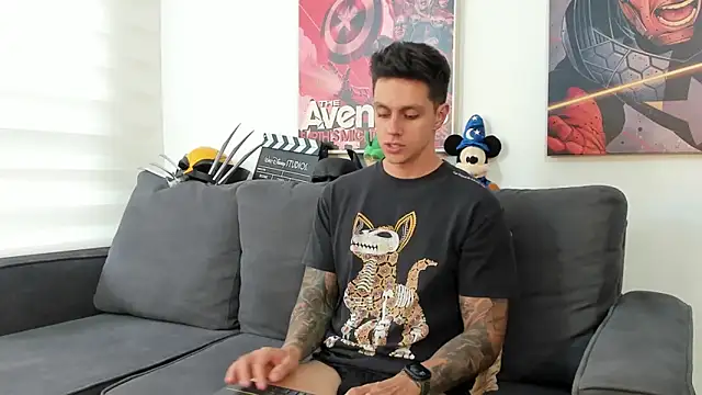 Snapshot of JeanBroc chatting on October 30, 2025, 7:58 pm JeanBroc online show from October 30, 2025, 7:58 pm