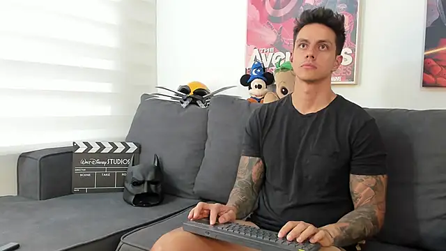 Snapshot of JeanBroc chatting on November 4, 2025, 7:57 pm JeanBroc online show from November 4, 2025, 7:57 pm