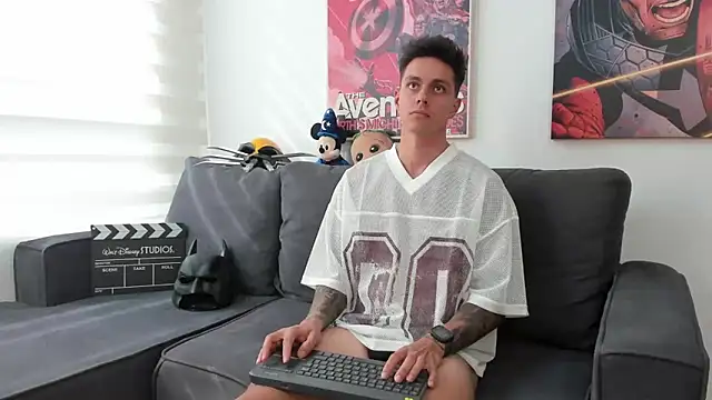 Snapshot of JeanBroc chatting on November 6, 2025, 7:59 pm JeanBroc online show from November 6, 2025, 7:59 pm