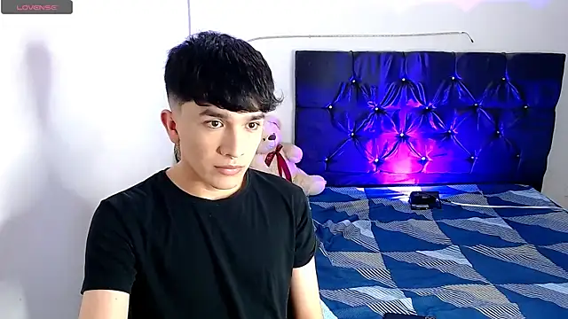 benji hoter online show from November 12, 2025, 9:58 pm